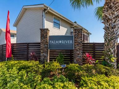 Main picture of 742 Palm Bay Dr