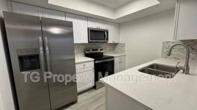 Main picture of 8342 Century Point Dr N