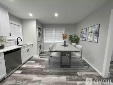 Main picture of 126 Grand Blvd