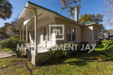 Main picture of 3233 Dignan St