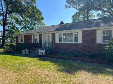 Main picture of 5028 Bay Cir