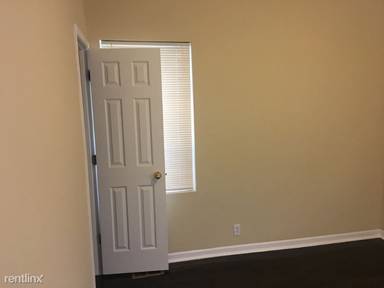 Main picture of 7847 S Langley Ave