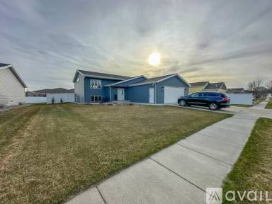 Main picture of 2608 Peach Tree Dr