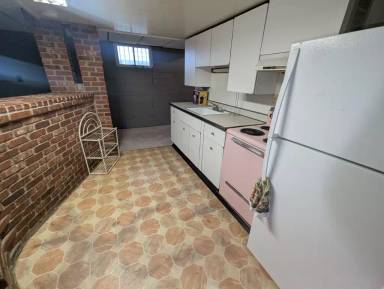 Main picture of 912 S 3rd St