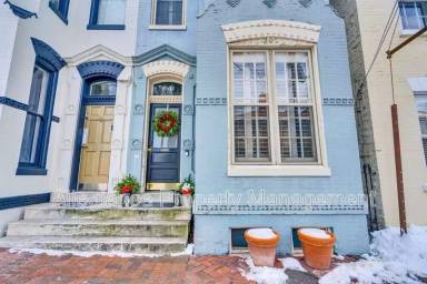 Main picture of 1002 Prince St