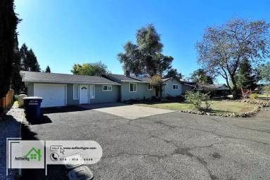 Main picture of 6738 E Waverly Ave