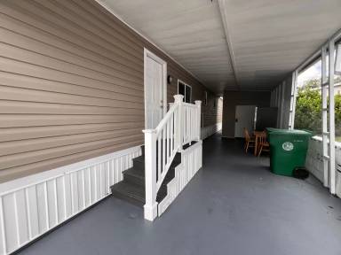 Main picture of 8709 SW 15th St