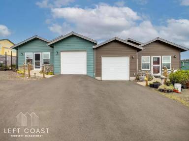 Main picture of 5373 NE Wave Ln