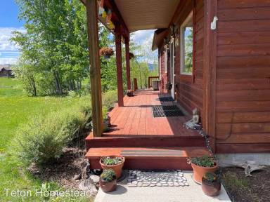 Main picture of 4540 S Fox Creek Village Dr