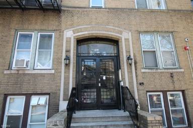 Main picture of 166 Summit Ave