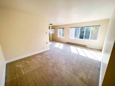 Main picture of 424 19th Ave E