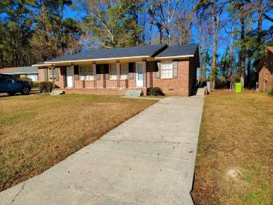 Main picture of 2109 Apple Valley Rd
