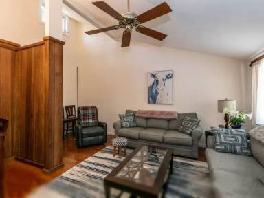 Main picture of 121 Carolina Dr