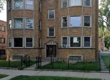 Main picture of 962 E 84th Pl
