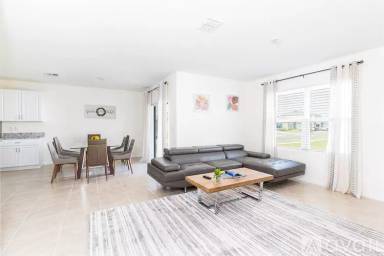 Main picture of 1698 Park Side Ave