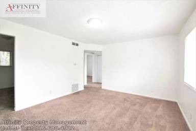 Main picture of 1505 N 55th Dr