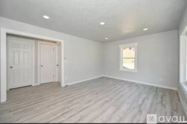 Main picture of 2971 Orchard Ave