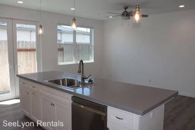 Main picture of 70 7th St