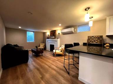 Main picture of 980 Fenton St