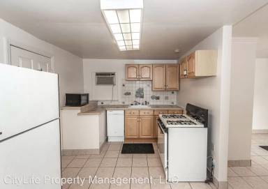 Main picture of 2734 S Park Rd