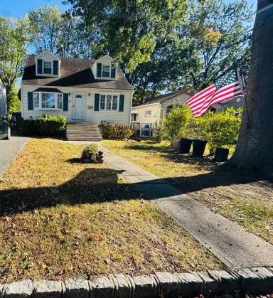 Main picture of 16 Caldwell Rd