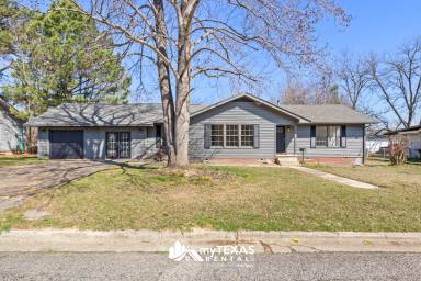 Main picture of 1211 Lamar Dr