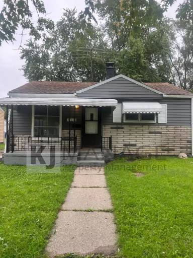 Main picture of 21116 Atlantic Ave