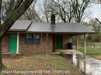 Main picture of 4900 Summit St