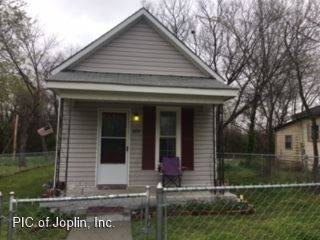 Main picture of 203 N Maple Ave