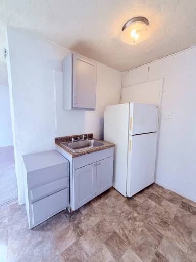 Main picture of 234 E 32nd St