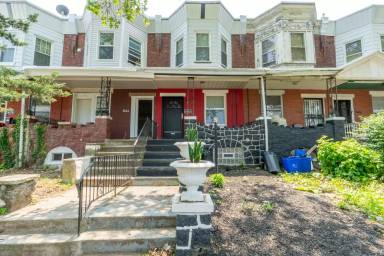 Main picture of 6124 Walnut St