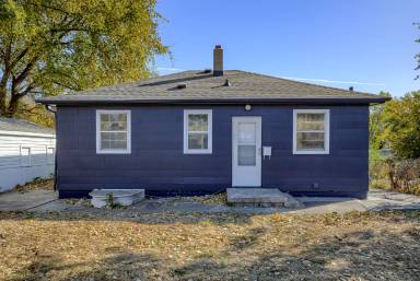 Main picture of 4034 Browne St