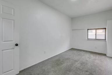 Main picture of 600 E Warrington Ave