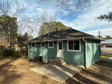 Main picture of 603 Seminole Pl