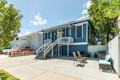 Main picture of 1625 Avenue M 1/2