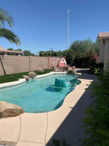Main picture of 1602 W Armstrong Way