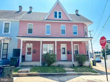 Main picture of 400 McDowell Ave