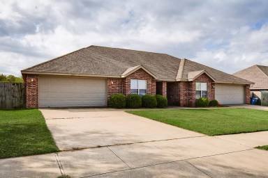 Main picture of Stonegate Duplexes