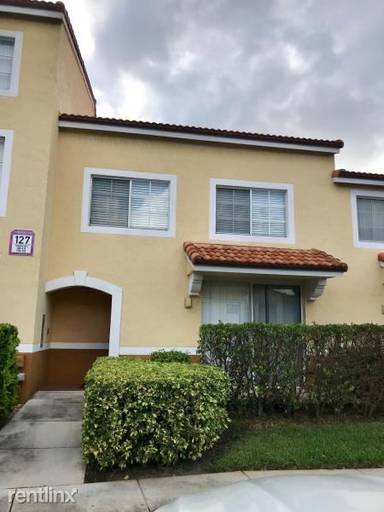 Main picture of 127 Yacht Club Way