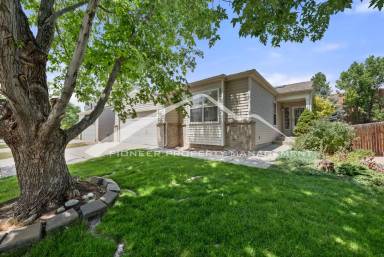 Main picture of 2931 S Deframe Way