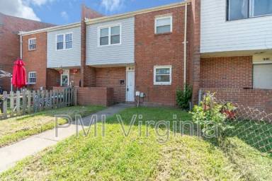 Main picture of 909 E Liberty St