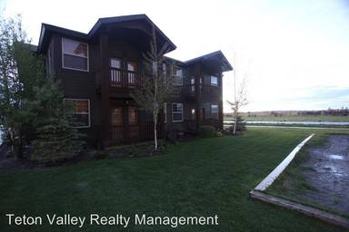 Main picture of 715 Moraine Ct