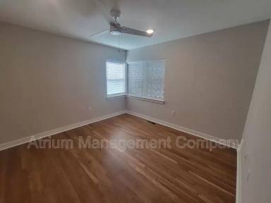 Main picture of 1111 N Thompson St