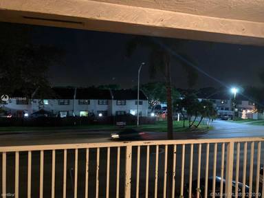 Main picture of 15201 SW 80th St