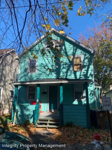 Main picture of 8 Levan St