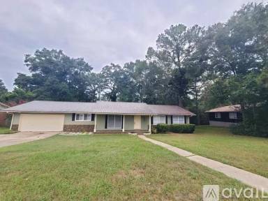 Main picture of 504 Robin Ln