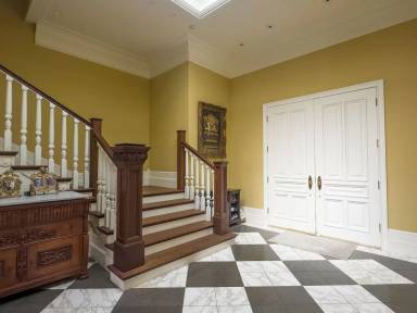 Main picture of 22040 Mount Eden Rd