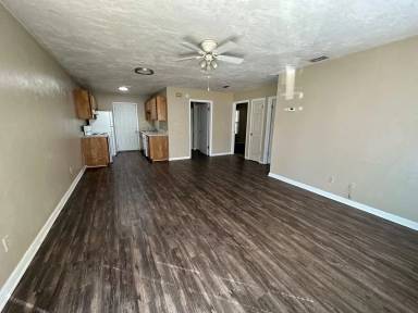 Main picture of 705 Pointe Ct