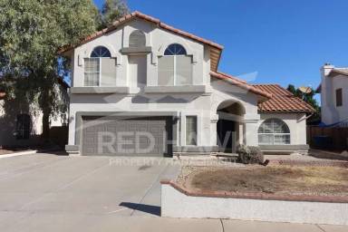 Main picture of 638 W Nopal Ave