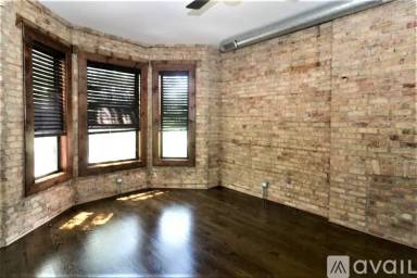 Main picture of 1756 W Montrose Ave